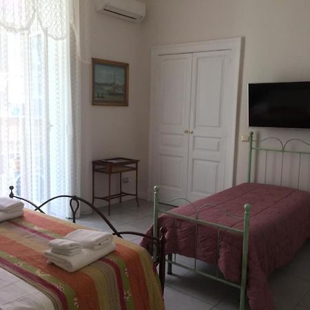 Bed and Breakfast Ciro A Maschio Angioino Neapol Zewnętrze zdjęcie