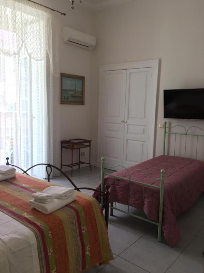 Bed and Breakfast Ciro A Maschio Angioino Neapol Zewnętrze zdjęcie